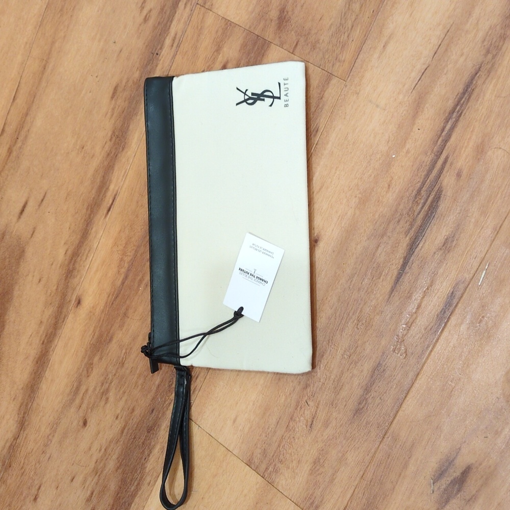 YSL Beaute GWP NWT Cosmetics/Travel Bag Wristlet